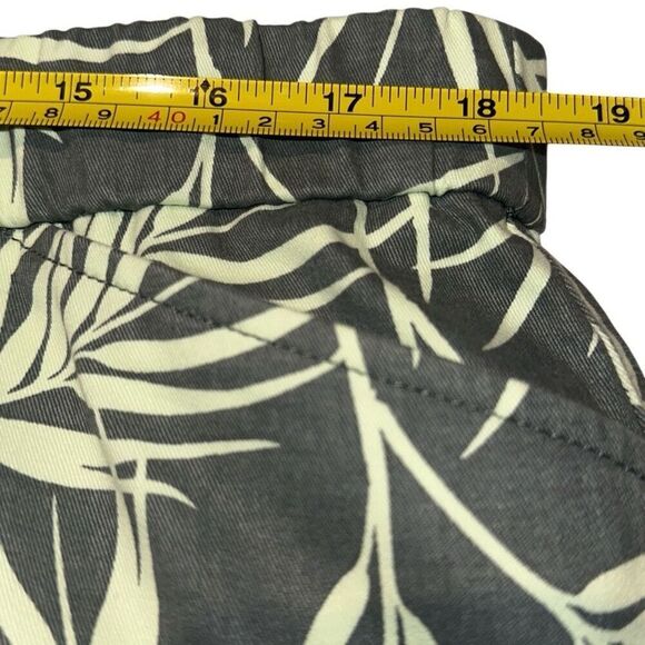 Lands' End Womens Olive Green Leaf Tropical Mid-Rise Chino Pants Ladies Size 16 - Picture 12 of 15